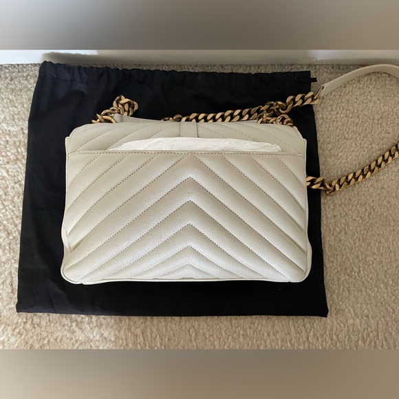 ❌SOLD❌ AUTHENTIC YSL MEDIUM COLLEGE BAG IN SOFT CRÈME - Picture 2 of 9